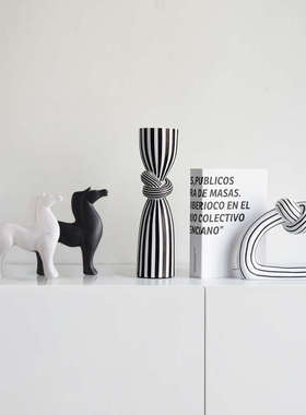 高级感软装酒柜摆件轻奢高档客厅电视餐边橱柜现代小众艺术装饰品