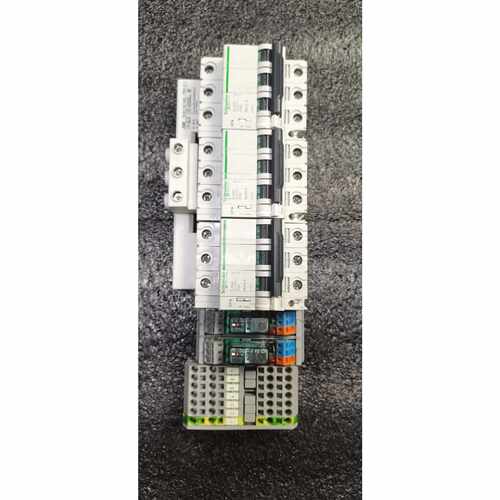 （1-93）空气3P开关C60系列50A  . 16A—议价
