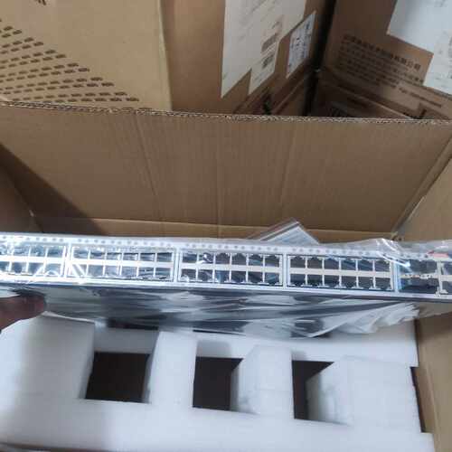议价烽火S5820-54T-S模块化交换机 48千兆电口4万兆光口含一个电