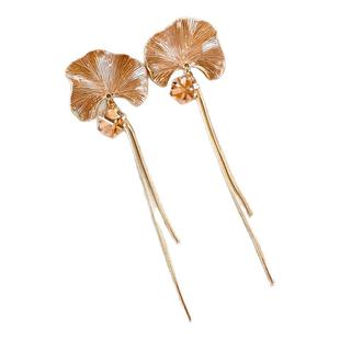 金色银杏叶流苏耳环女2026新款爆款高级感轻奢耳钉适合冬天的耳饰