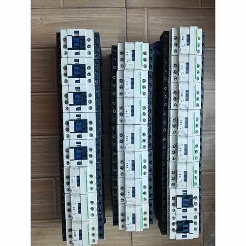 在线议价施耐德交流接触器LC1D12 8个，LC1D18 15个（出