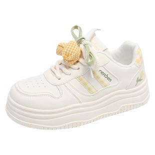 人本板鞋女2025秋季新款轻便厚底初中生设计感小众百搭软底小白鞋