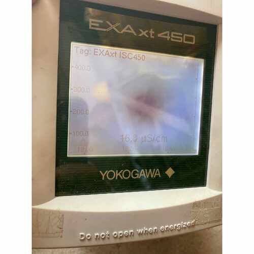 横河EXAxt450ISC450G的屏幕中间有个黑