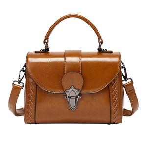 真皮斜挎包包女2024新款潮高级洋气时尚小包牛皮单肩包手提小方包