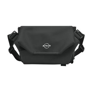 男生包包斜挎通勤新款男士外出便携包夏天痞帅小挎包水杯单肩腰包