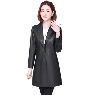 真皮皮衣女2025春秋季新款修身显瘦妈妈海宁绵羊皮风衣外套中长款