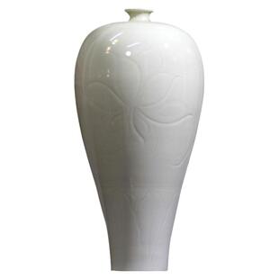 定窑原产地白瓷摆件陶瓷仿宋刻花缠枝莲中式复古装饰花瓶梅瓶桌面