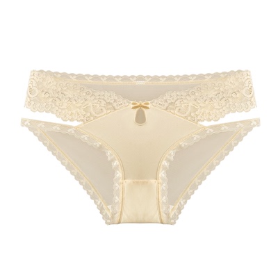 纯欲性感蕾丝缎面镂空内裤