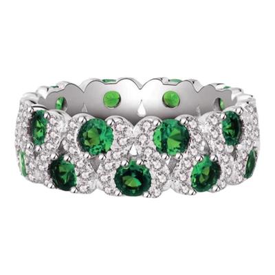 时尚满钻绿宝石戒指食指