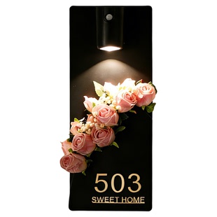 入户门牌号高级感插花号码牌新房一门一景电梯门口家用墙面装饰办公室宿舍迎宾感应灯有趣轻奢风玄关布置定制