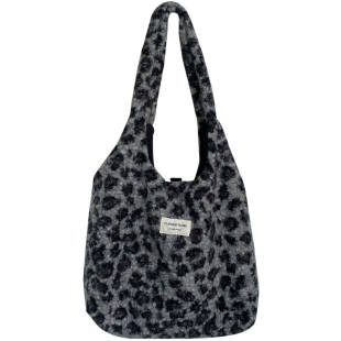 豹纹毛绒包包女冬季2025新款通勤学院风托特包大容量单肩毛毛包潮