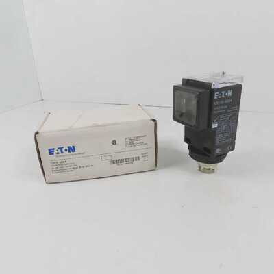 Eaton 1351E-6504 Photoelectric Sensor 10 Ft. Range Diffuse R
