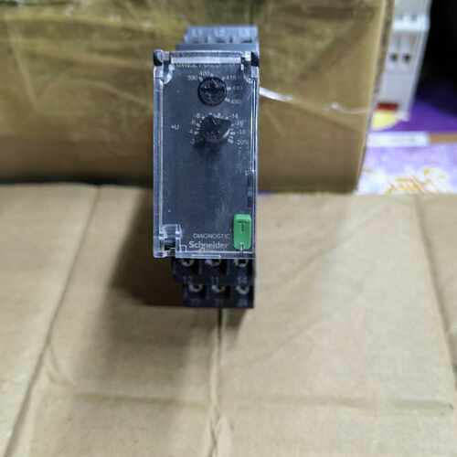 议价施耐德 RM22TU23控制相序继电器，相位保护器。设备拆机维修