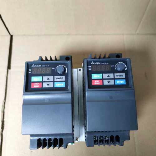 台达750W变频器，型号VFD007EL21W，220V/0