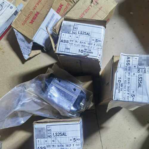 议价NSK滑块 LS25AL  11个，290/个适用
