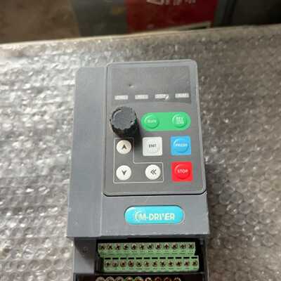 溢价-美捷伟变频器 M900-0022G3