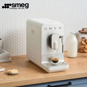 SMEG斯麦格咖啡机BCC02全自动意式咖啡机蒸汽打奶泡咖啡豆研磨