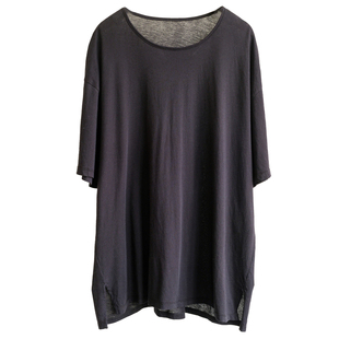 100%优长绒棉，柔和轻薄，羽翼棉基础款，短袖大尺寸宽大松弛T