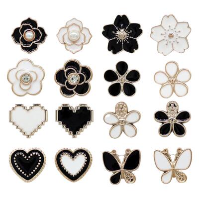 Crocs仿金属黑白色系洞洞鞋配饰