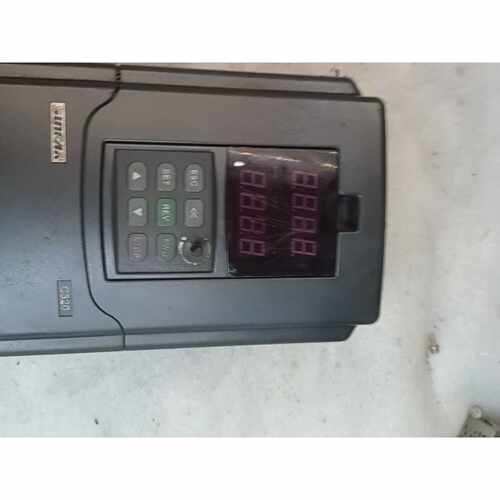 议价四方变频器C3204T0055G0075P380v维修