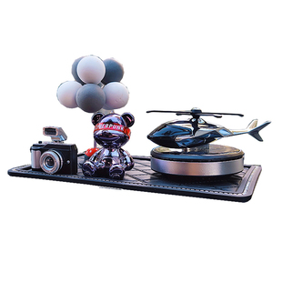 可爱镀金熊车载香水汽车香薰车内除异味持久淡香氛太阳能飞机摆件