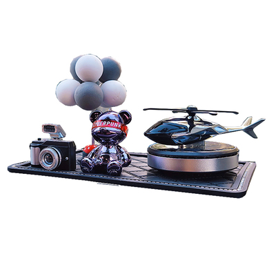 镀金熊汽车摆件太阳能飞机香薰