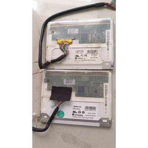 议价液晶显示屏、LB064V02，有两张机器上拆下来的，好