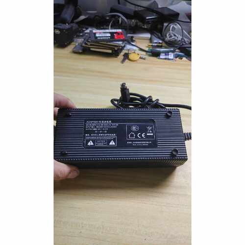 溢价-【HKA18019095-7A】19V 9.47A 电源适配