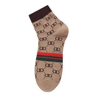 袜子男士中短筒送男友高端酷奇时尚字母全棉运动防臭脚气纯棉四季