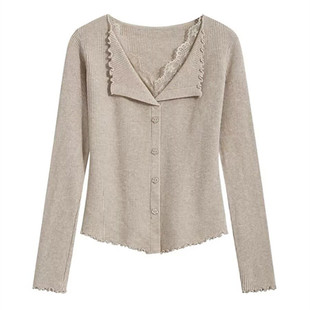 十三行2025秋装新款法式温柔风木耳边翻领针织开衫女蕾丝拼接毛衣