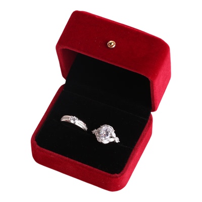 鸽子蛋奢华仿真钻戒马眼戒指