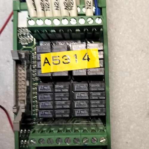 溢价-16路继电器模组，型号SY-80M-Y40PSB件成色如
