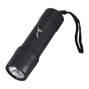 山峰8731家用户外LED学生老人随身便携小手电筒装3节7号电池款