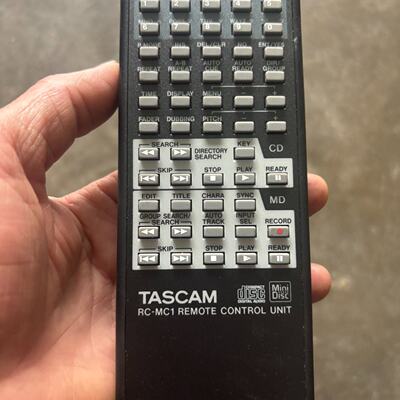 【请询价】TASCAM RC-MC1遥控器，实物看看图，成色看看图，不