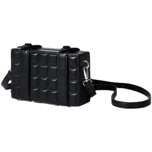 高级感硬盒小方包ins风男潮流斜挎包盒子手机包韩版巧克力方块包