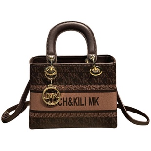 香港品牌女包2025新款高级感真皮手提包复古气质单肩斜挎戴妃包潮