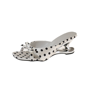 复古风蝴蝶结波点一字拖女外穿2026夏季新款坡跟高跟凉鞋女士凉拖