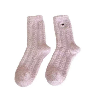 可爱粉色毛绒袜子女中筒袜秋冬款