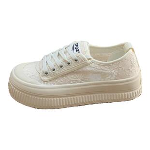 透气网面小白鞋女2026夏季新款小香风蕾丝网配裙子厚底显脚小板鞋