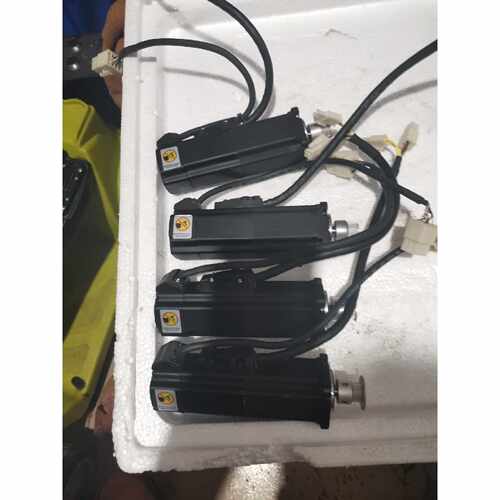 【请询价】A100W伺服2004RZ01A1A3拆机件
