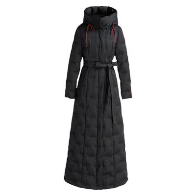黑色超长款保暖羽绒服修身