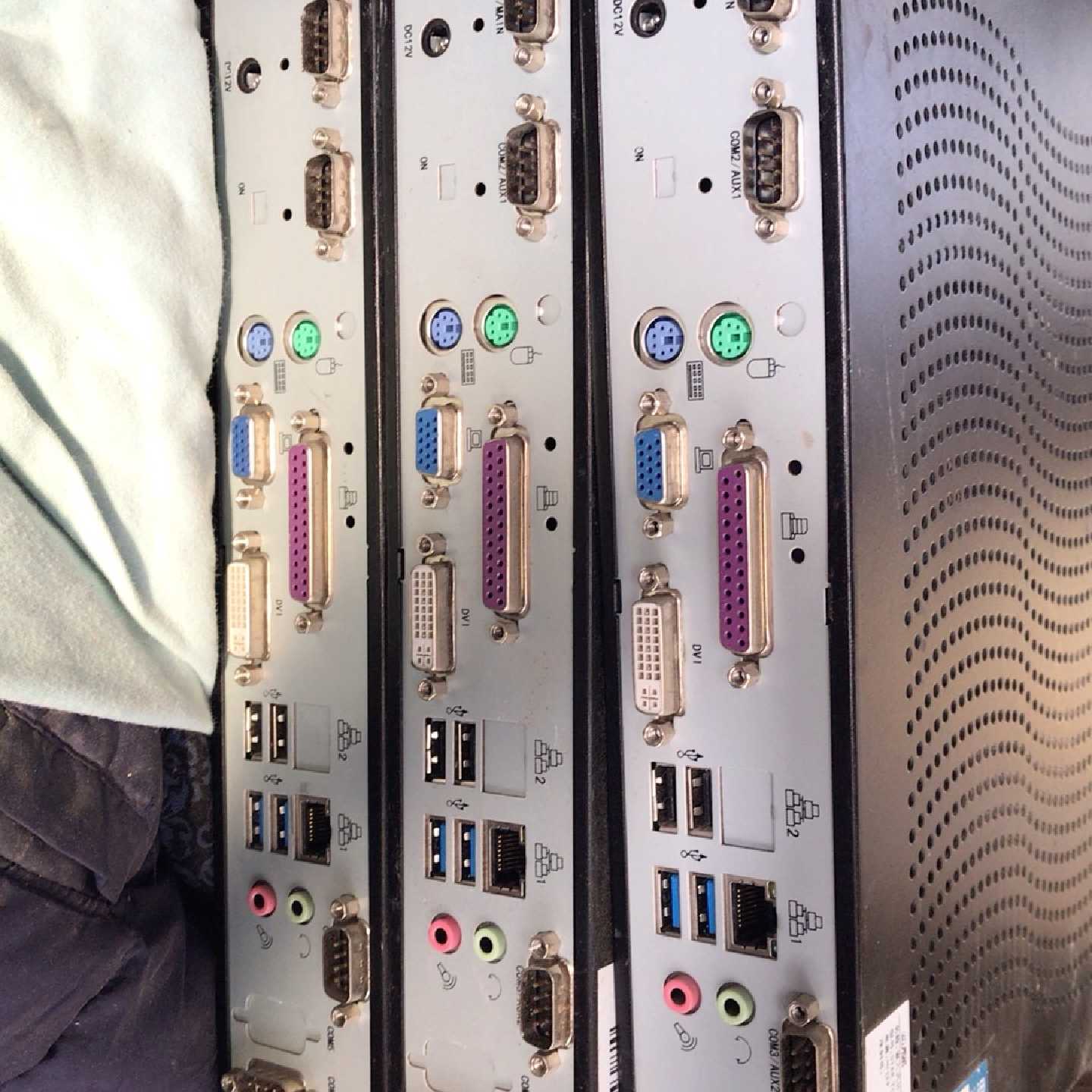 实达迷你电脑低功耗 CPU 是LED模组
