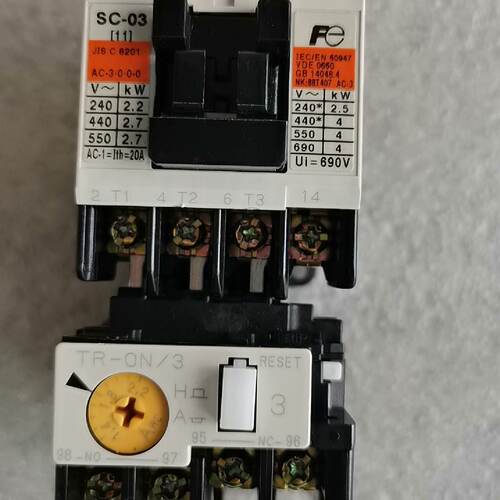 询价-接触器SW-03/3H  电压220V，热继电器1.4-