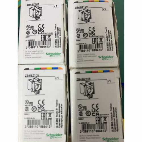 下单前咨询18个 打包350 22年正品施耐德ZB4BZ105 全新原