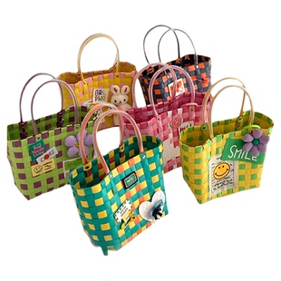 thefifthmoon可爱彩色清新格子塑料编织篮手提菜篮子包休闲草编包