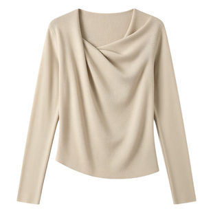 春装女款2026年新款温柔风荡领针织衫设计感打底内搭褶皱露肩上衣