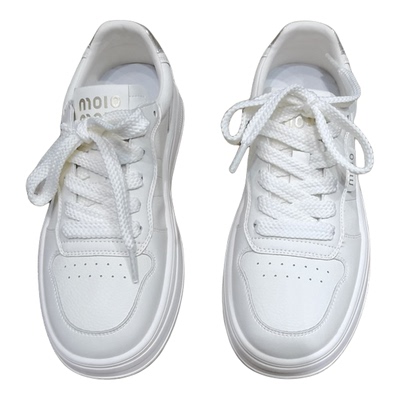 雅猫伯莎真皮小白鞋软底百搭女