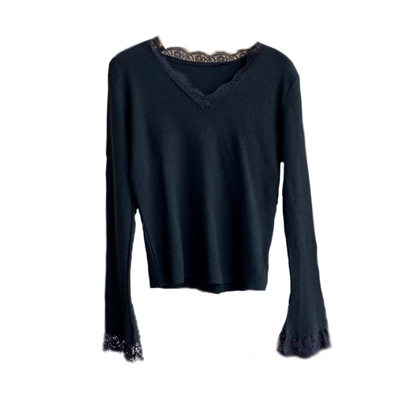 AMR UU◆法式蕾丝 优雅时髦V领针织衫显瘦拼接打底衫女毛衣秋冬新