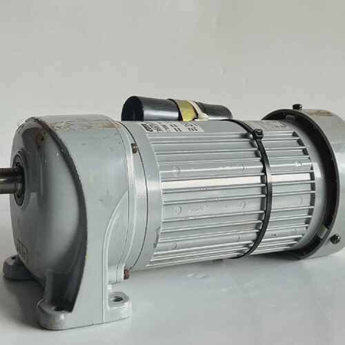 GTR / NISSEI G3LB-18-25-100 INDUCTION MOTOR