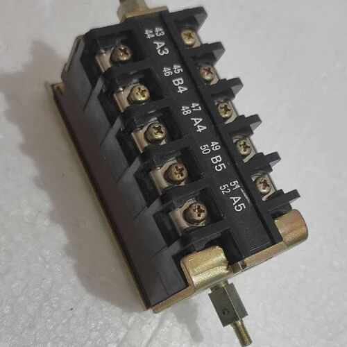 AXHL辅助开关5p3a2b*新*